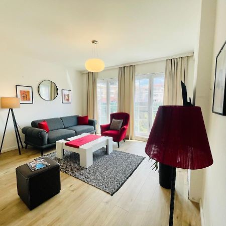 4 Llullat - City Center Apartment Pristina Esterno foto